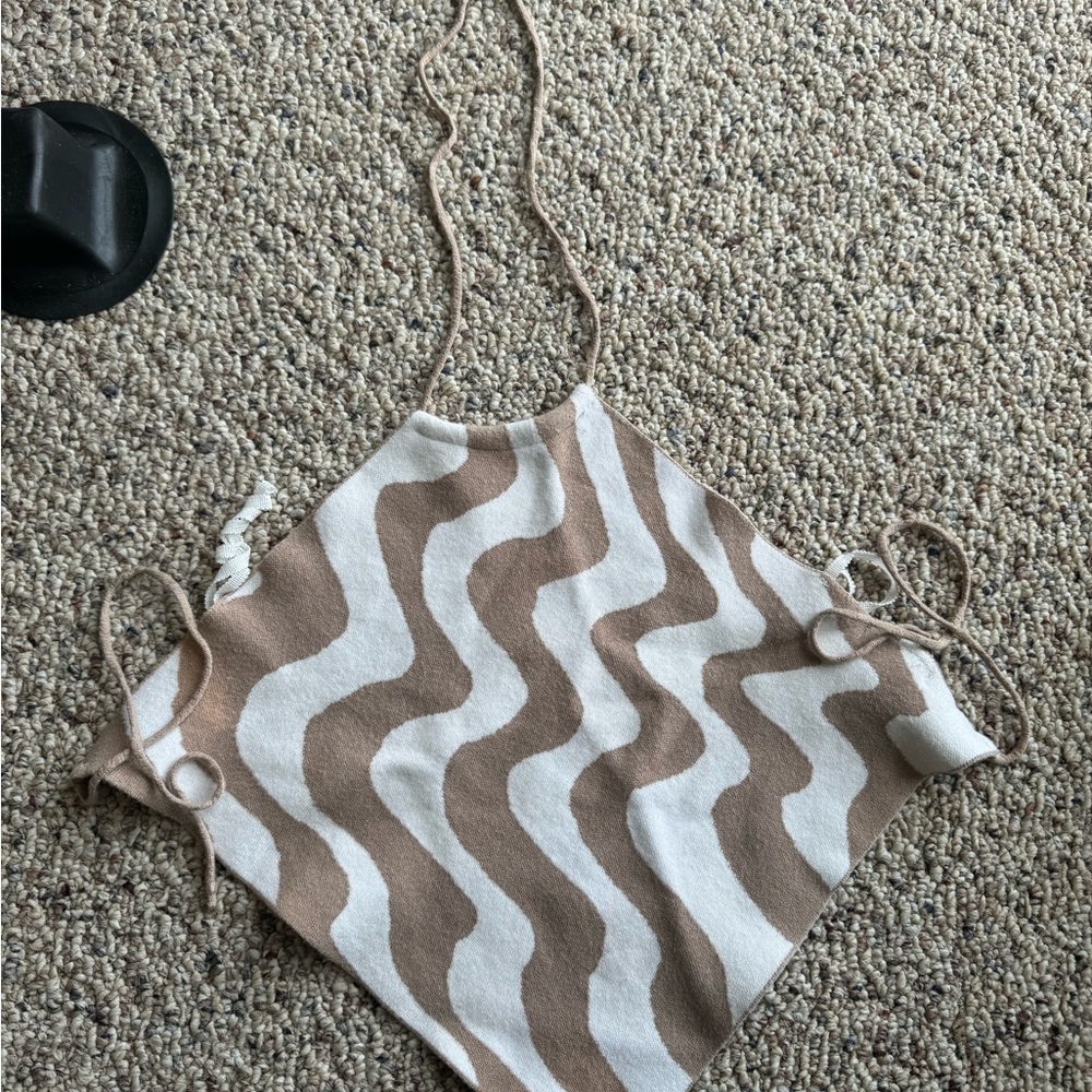 Wave Pattern Halter Top - Cream and Tan